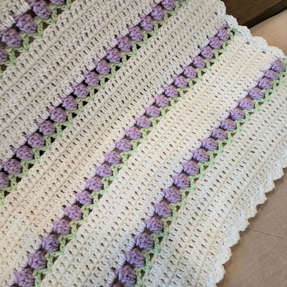 NEW ROSE BUD ORCHID/ WHITE BABY BLANKET 36 X 34 INCHES - Picture 4 of 8